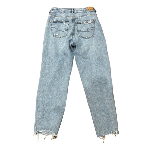 American Eagle Women's Patched Mom Straight Jean Medium Wash Size 8 - Picture 3 of 7